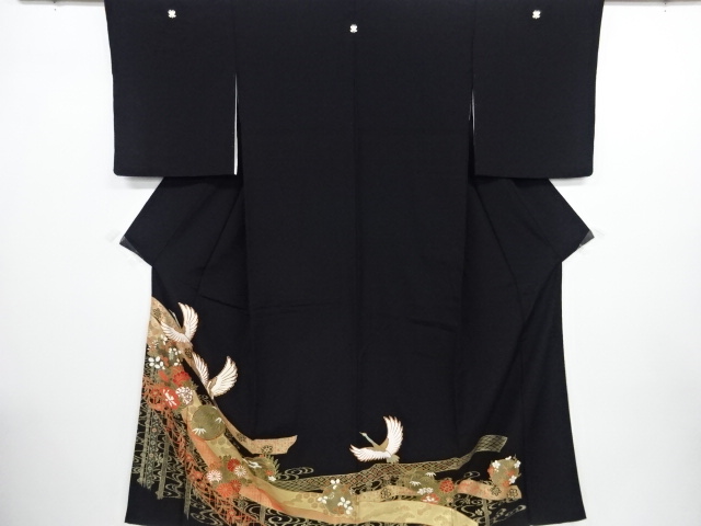 リサイクル　金彩牡丹に群鶴模様刺繍留袖(比翼付き)